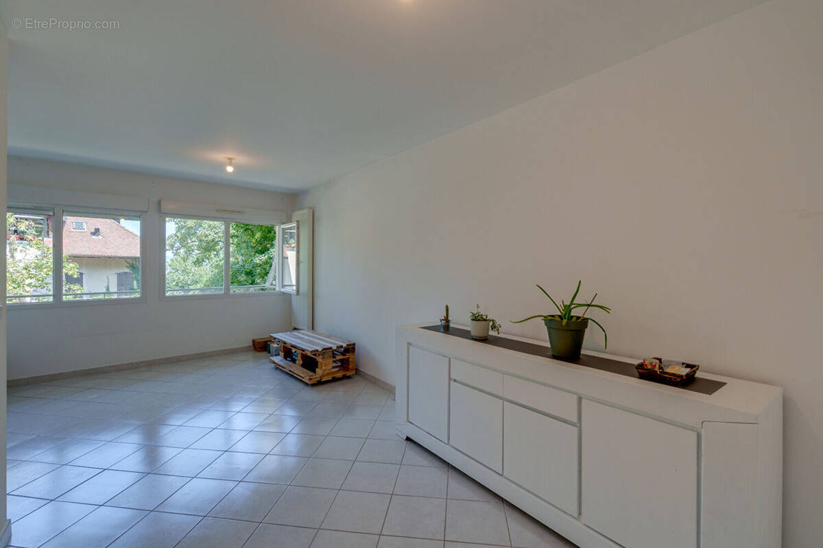 Appartement à EVIAN-LES-BAINS
