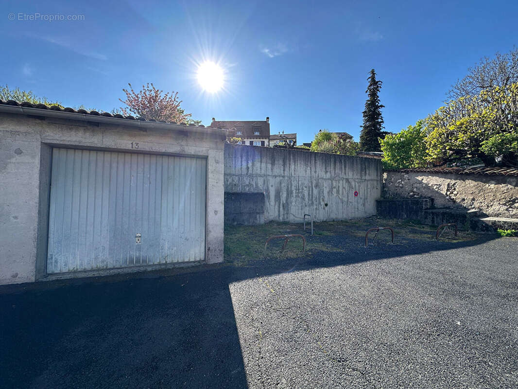 Parking - centre ville Aurillac - photo 2