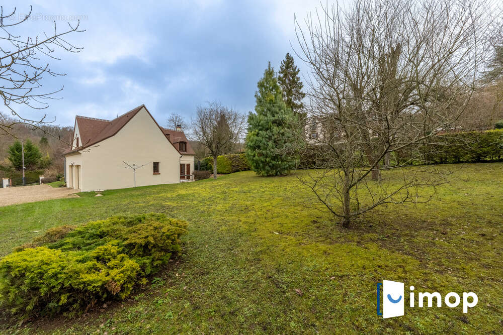 Maison à THOIRY