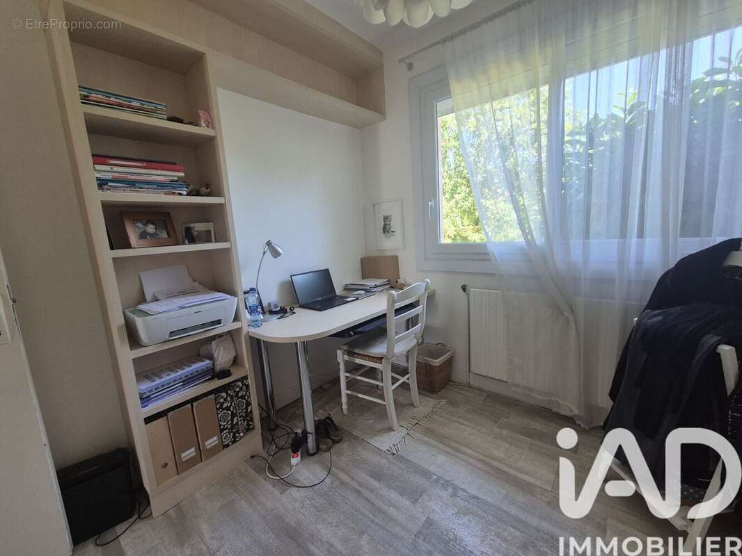 Photo 8