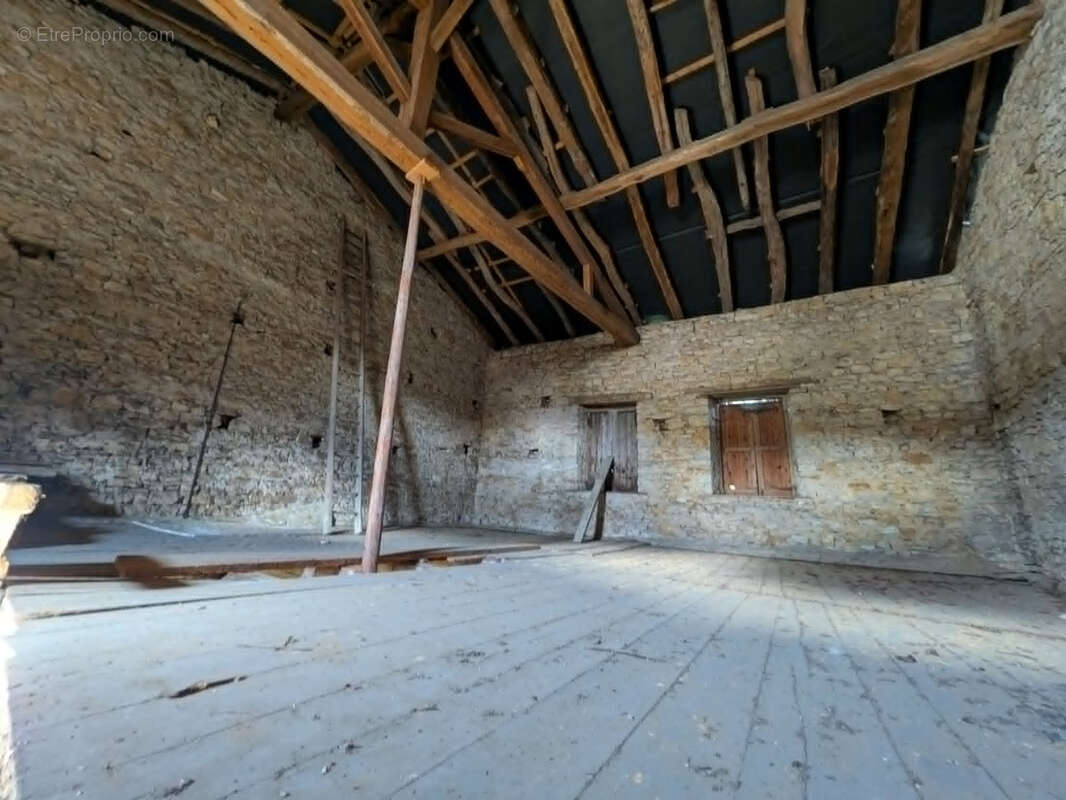 Maison à SAINT-MARTIN-DU-FRENE