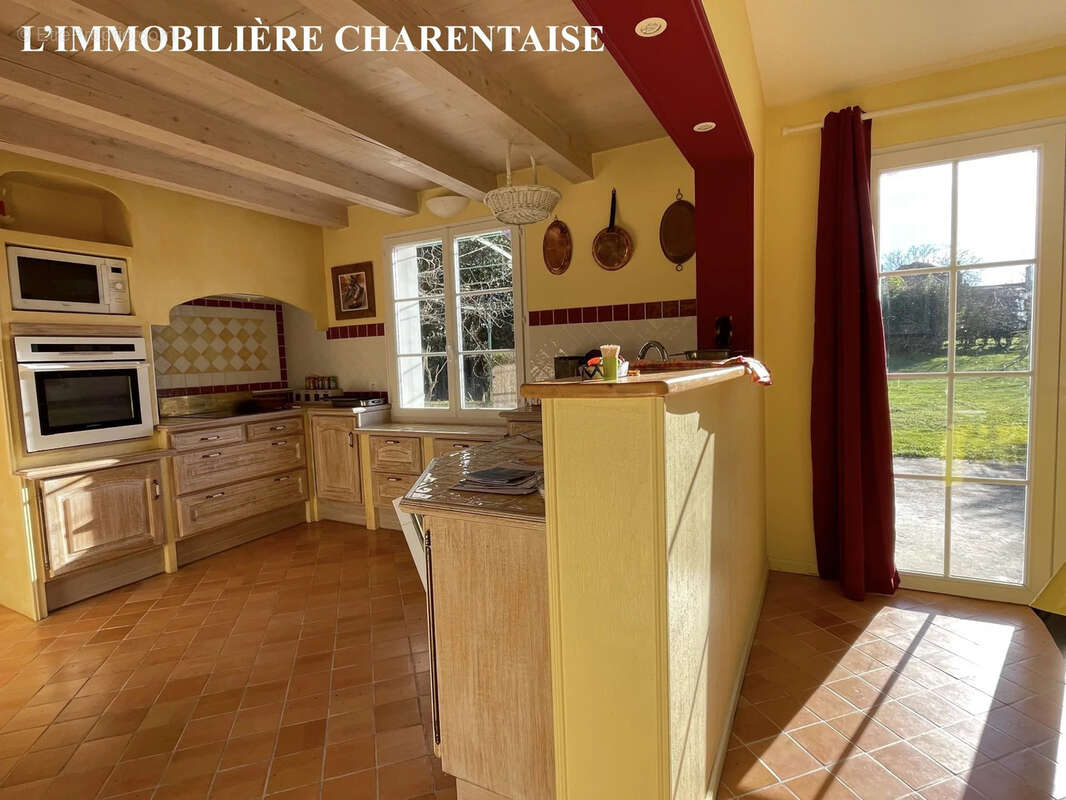 Maison à SAINT-ROMAIN-DE-BENET