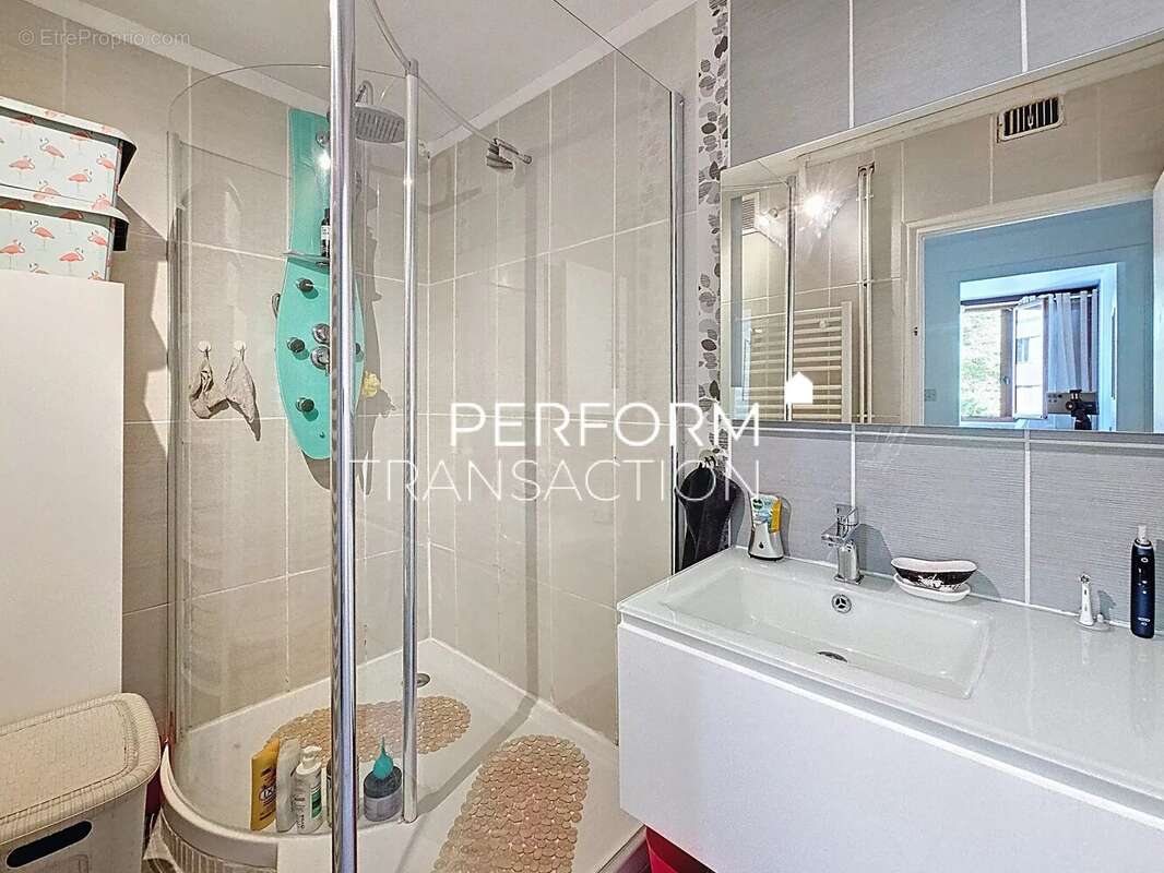 Appartement à FONTAINE