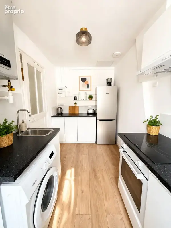 Toulon Haute Ville - T2 35 m² rénové, 5? étage ascenseur, lumineux - photo 5