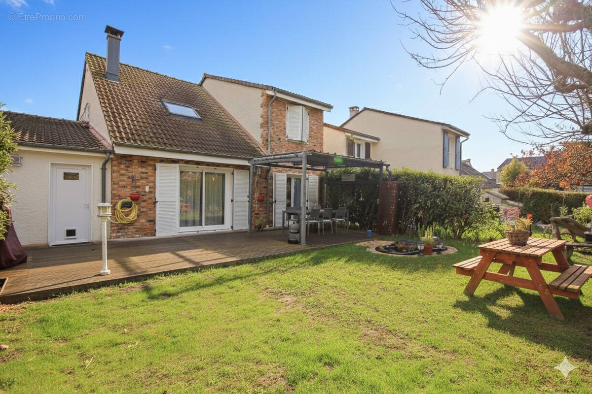 Maison à COIGNIERES