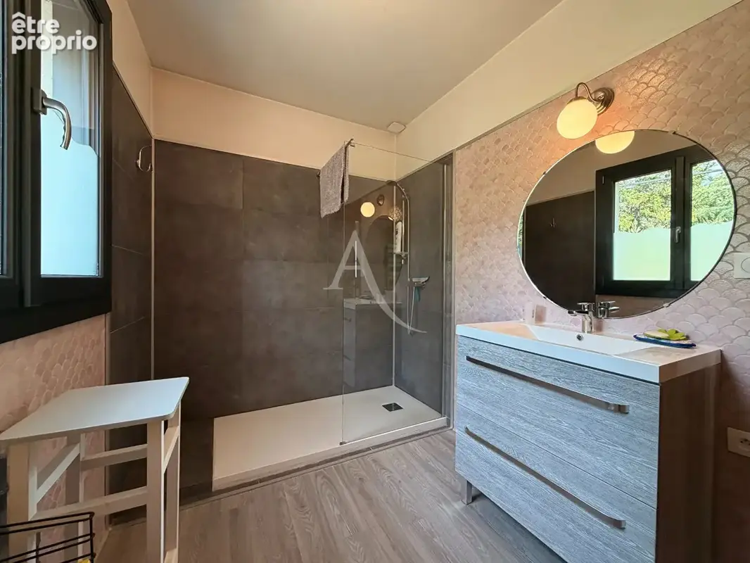 Maison + Appartement 205 m². - photo 10