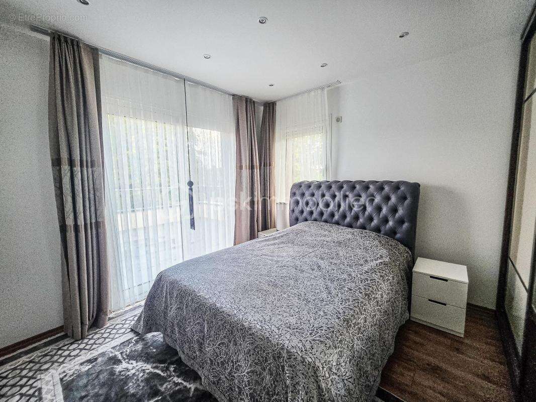 Maison à FONTAINEBLEAU