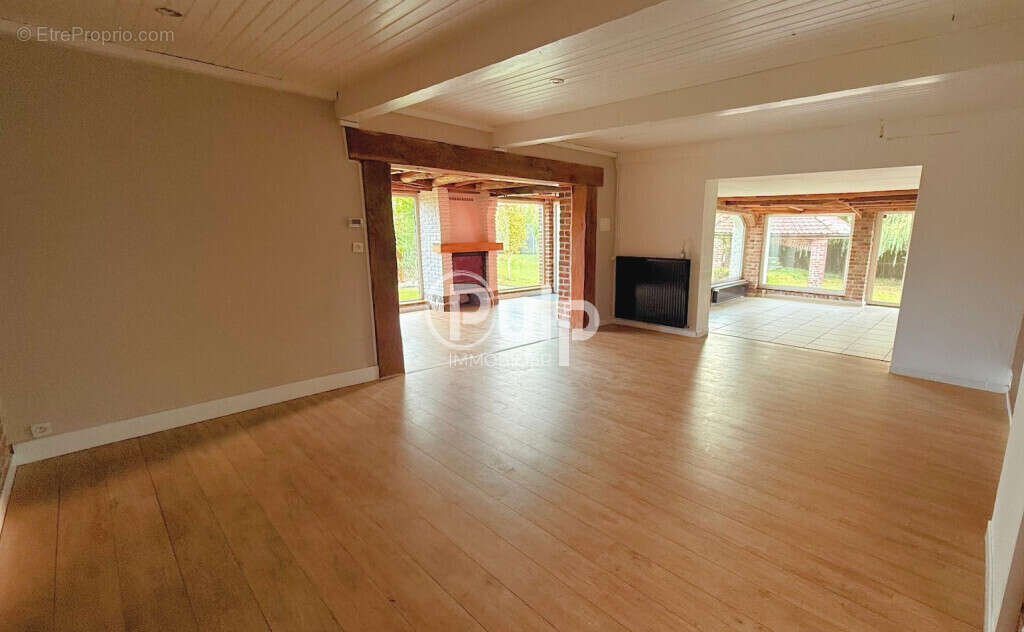 Maison à NEUVILLE-EN-FERRAIN