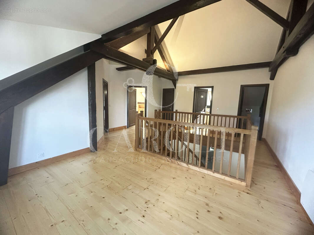 Maison à VILLY-LE-PELLOUX