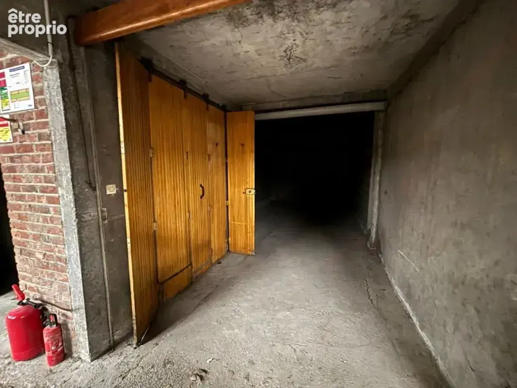 Garage fermé dans résidence sécurisée - photo 2
