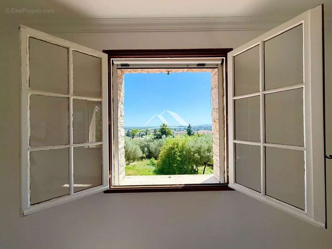Vue panoramique exceptionnelle – Maison de 165 m² sur 3 300 m² de terrain constructible - photo 11