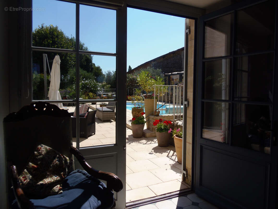 Maison à SAINT-THOMAS-DE-CONAC