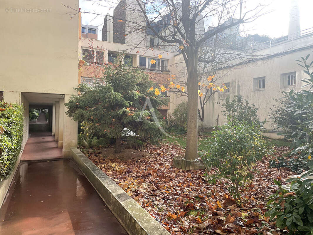 Appartement à PARIS-10E