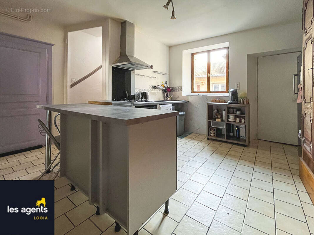 Maison à COLOMBEY-LES-BELLES