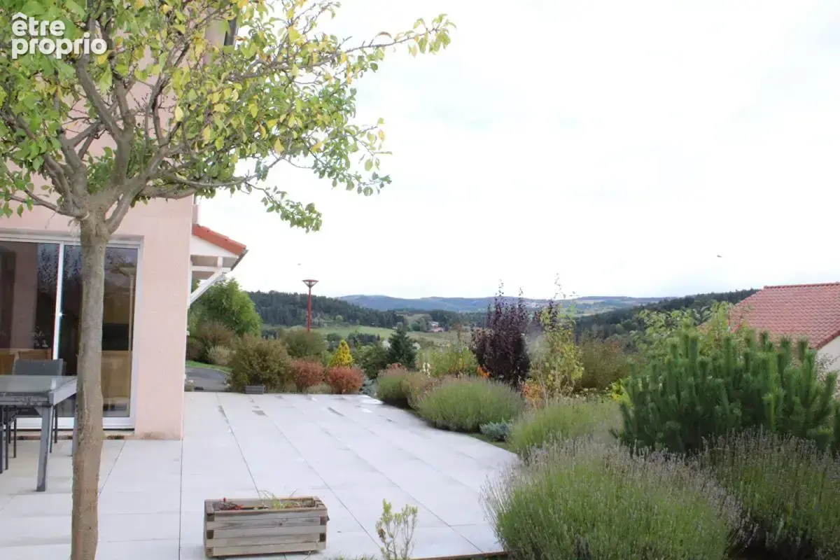 Langogne Maison  5 pièce(s) 172 m2 avec vue dégagée - photo 4
