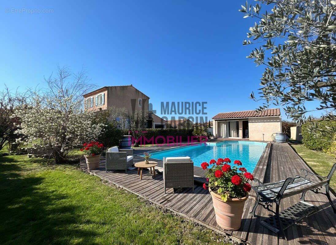 Maison à L'ISLE-SUR-LA-SORGUE