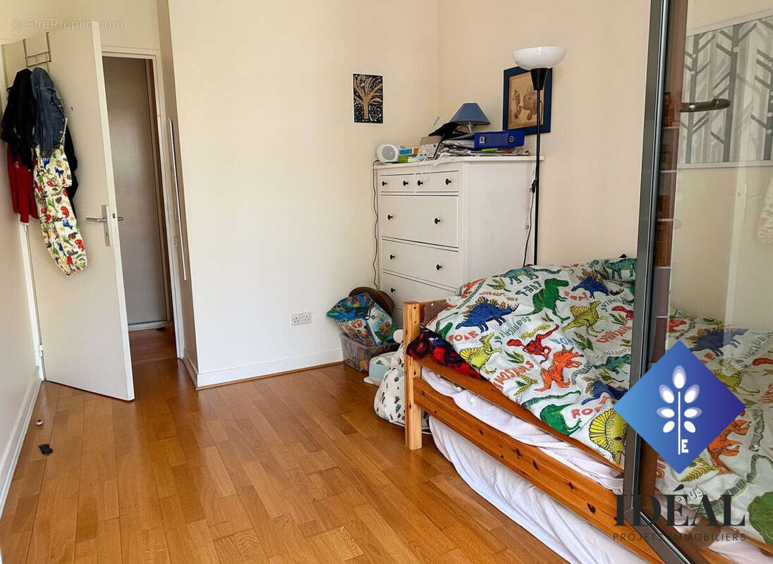 Appartement à CHARENTON-LE-PONT