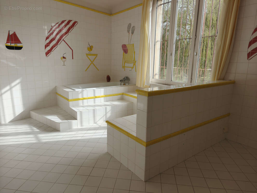 Maison à MONTREUIL-L'ARGILLE