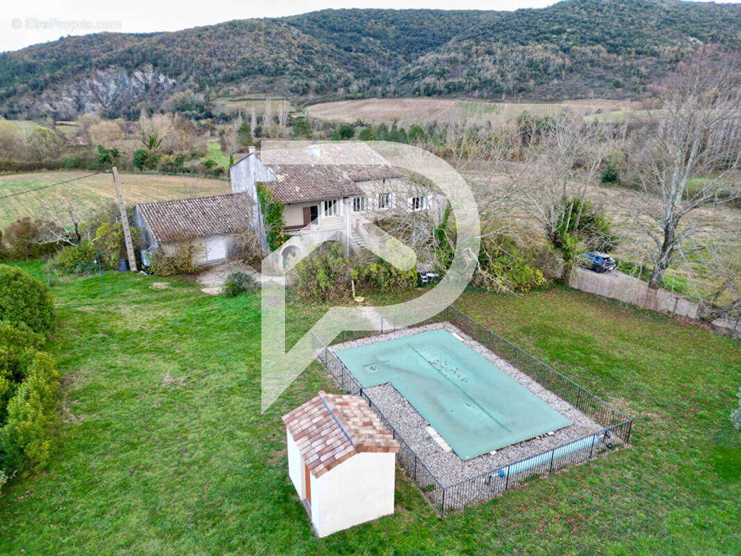 Maison à ALBA-LA-ROMAINE