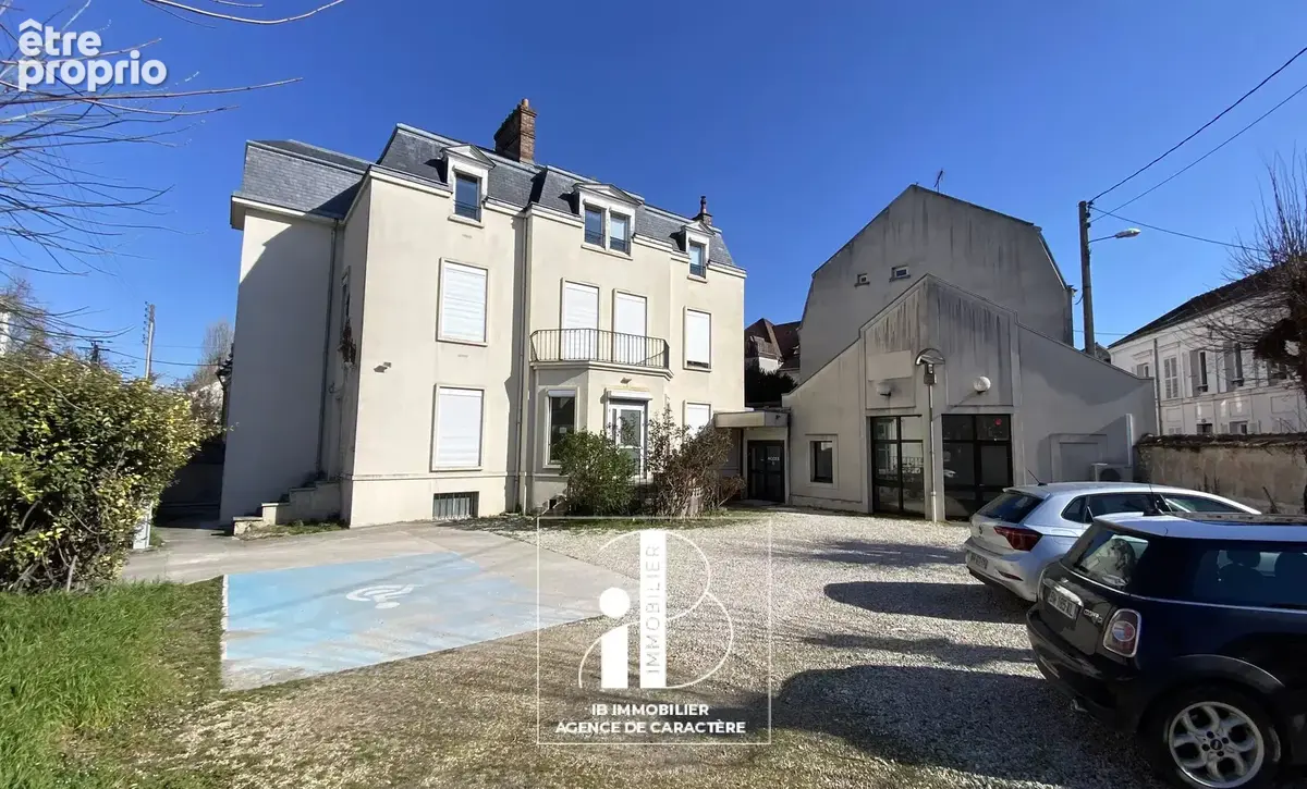 Photo Appartement à Melun au prix de 945 000€