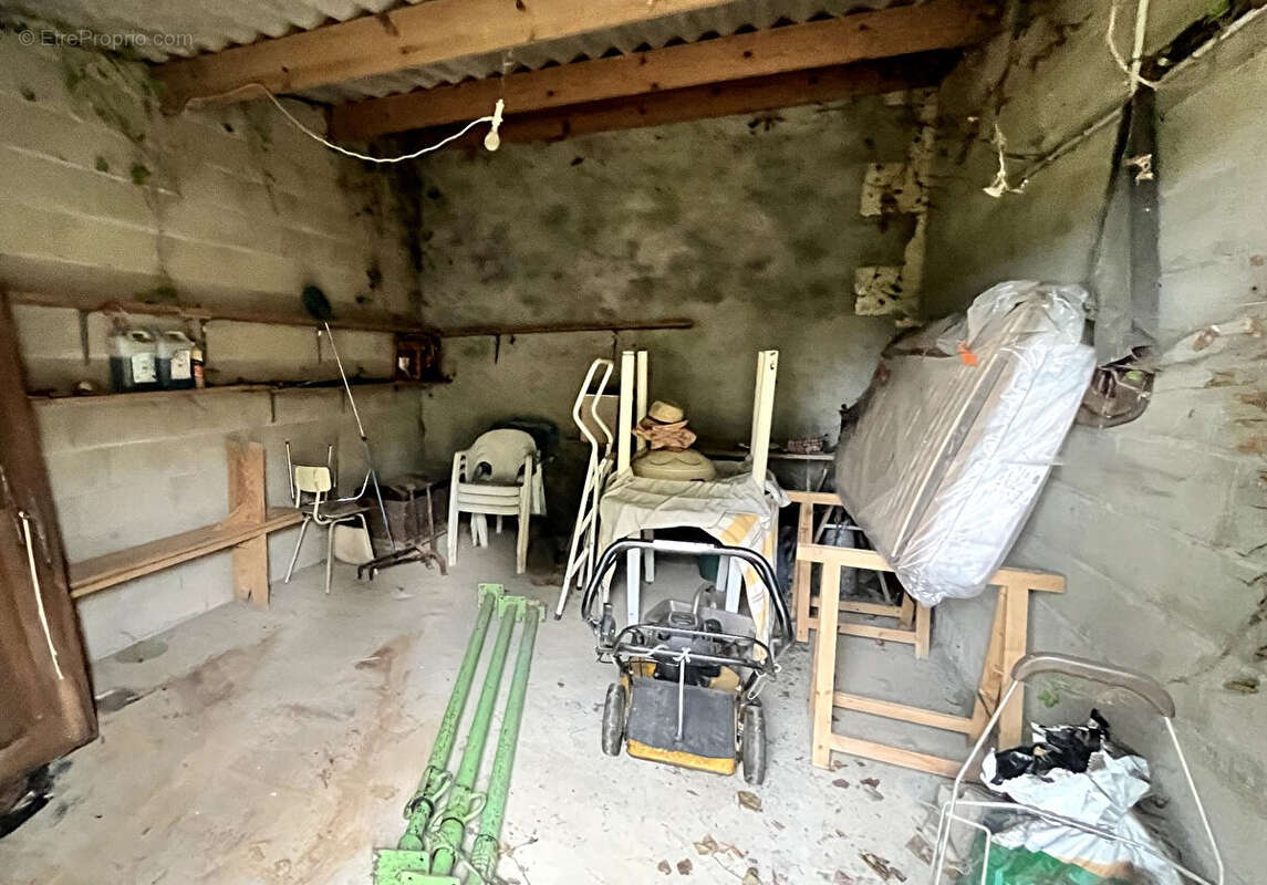 Maison à VENDEUVRE-DU-POITOU