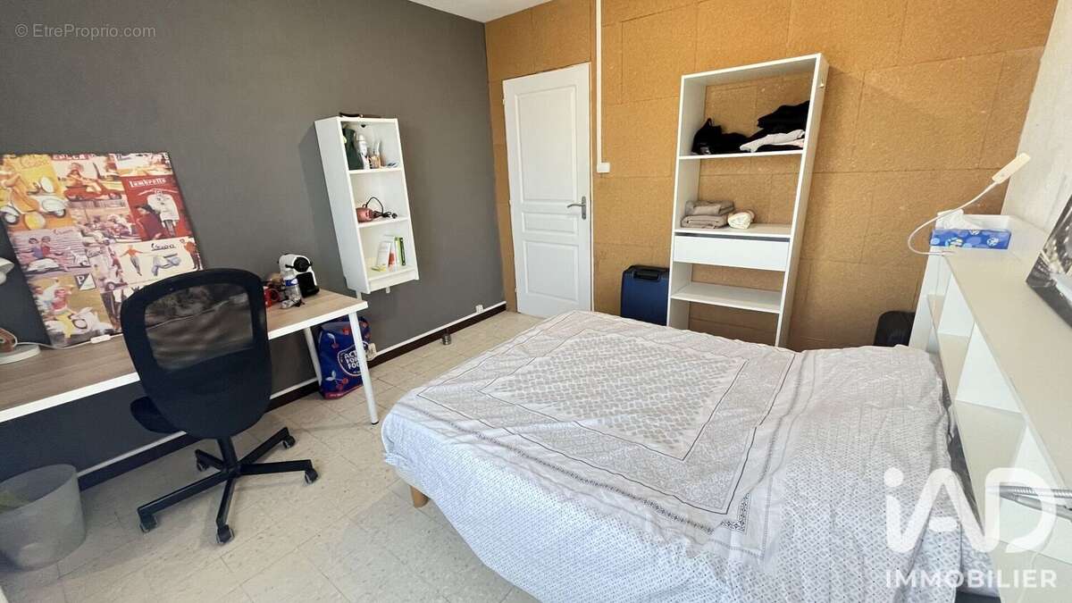 Photo 8