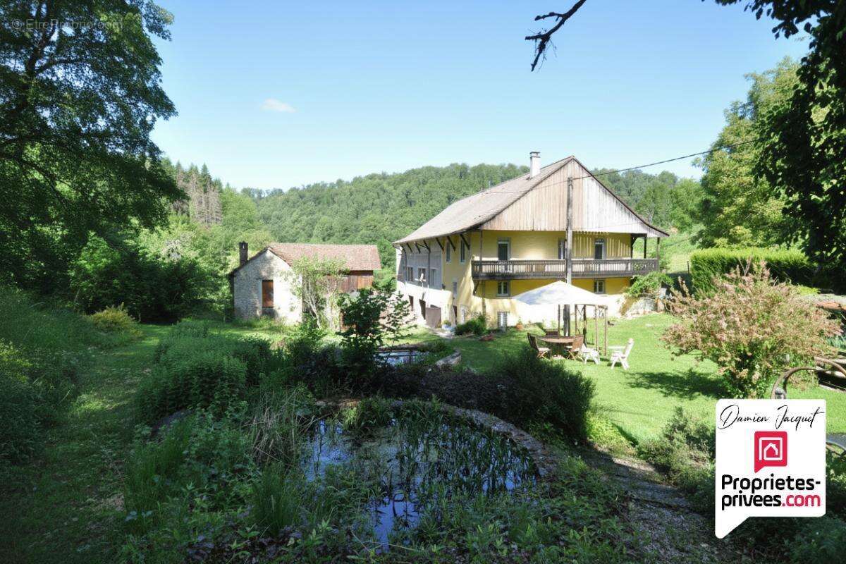 Maison et dépendance Glay 5 pièces 3 chambres  177 .1  m2. Ecuries  298.4 m² . Dépendances 792.44 m² - photo 14