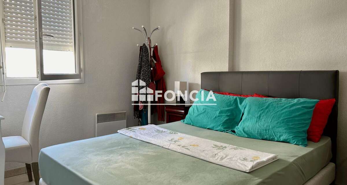 A Miramas, Quartier des Chirons : Appartement de type 2 de 42 m2, avec balcon et parking privatif - photo 6