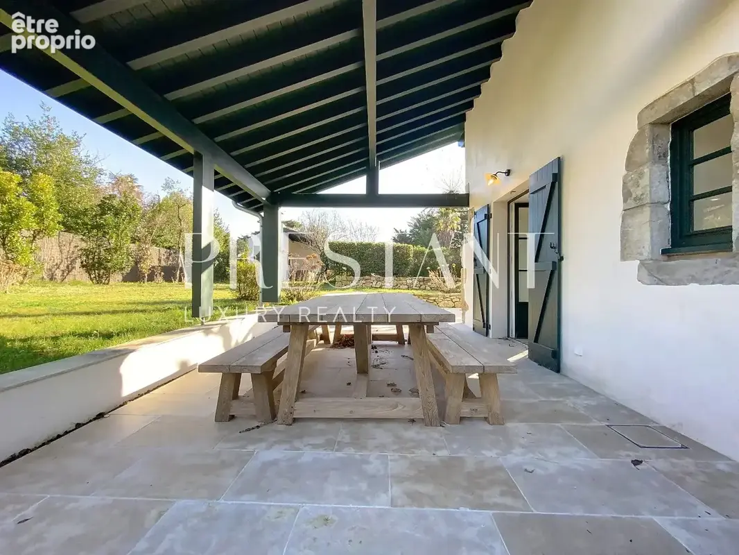 Propriété de Prestige à Bidart - Ferme du XVIIIème Rénovée avec Jardin Paysagé et Piscine - photo 13