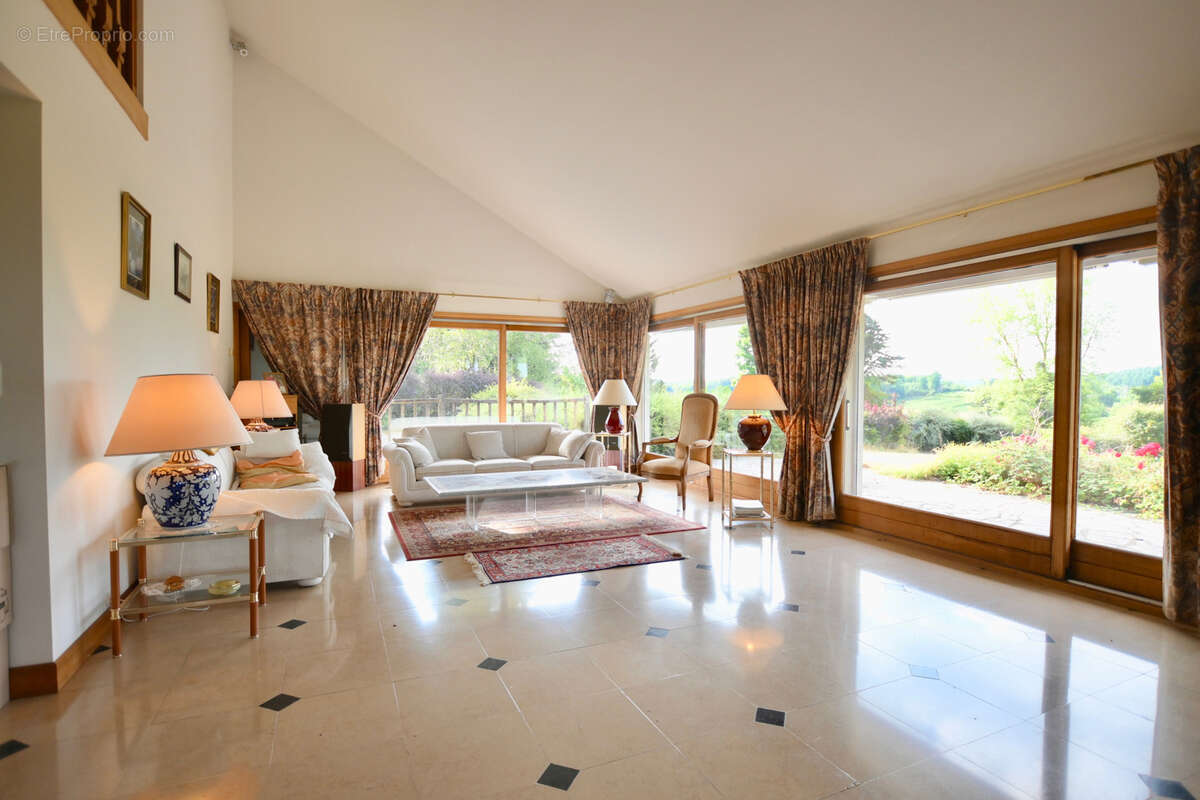 Maison à DUN-LES-PLACES