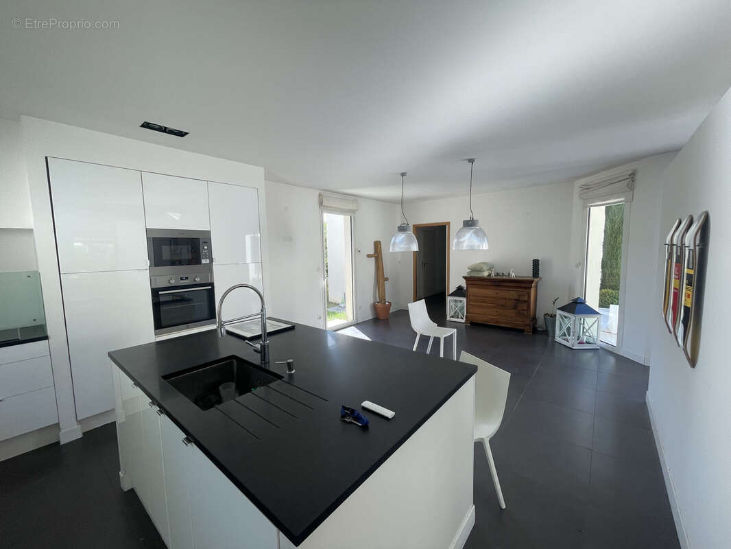 Maison à PARCAY-MESLAY