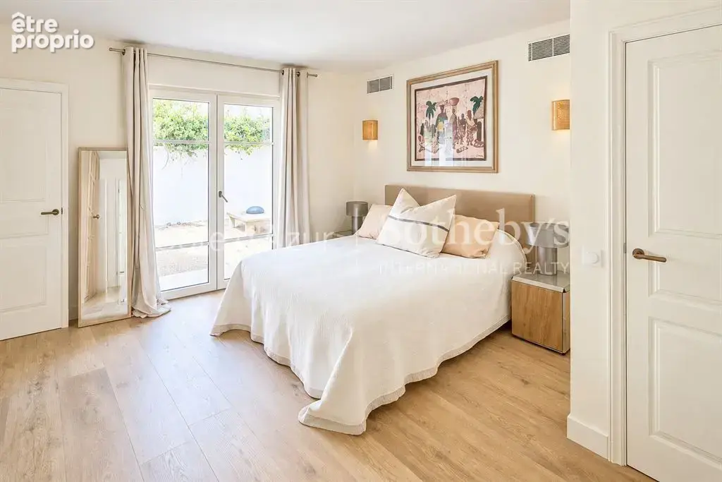 Plascassier, villa rénovée avec piscine et vaste terrain à proximité de Valbonne - photo 13