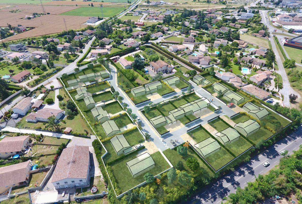 Terrain à BOURG-DE-PEAGE