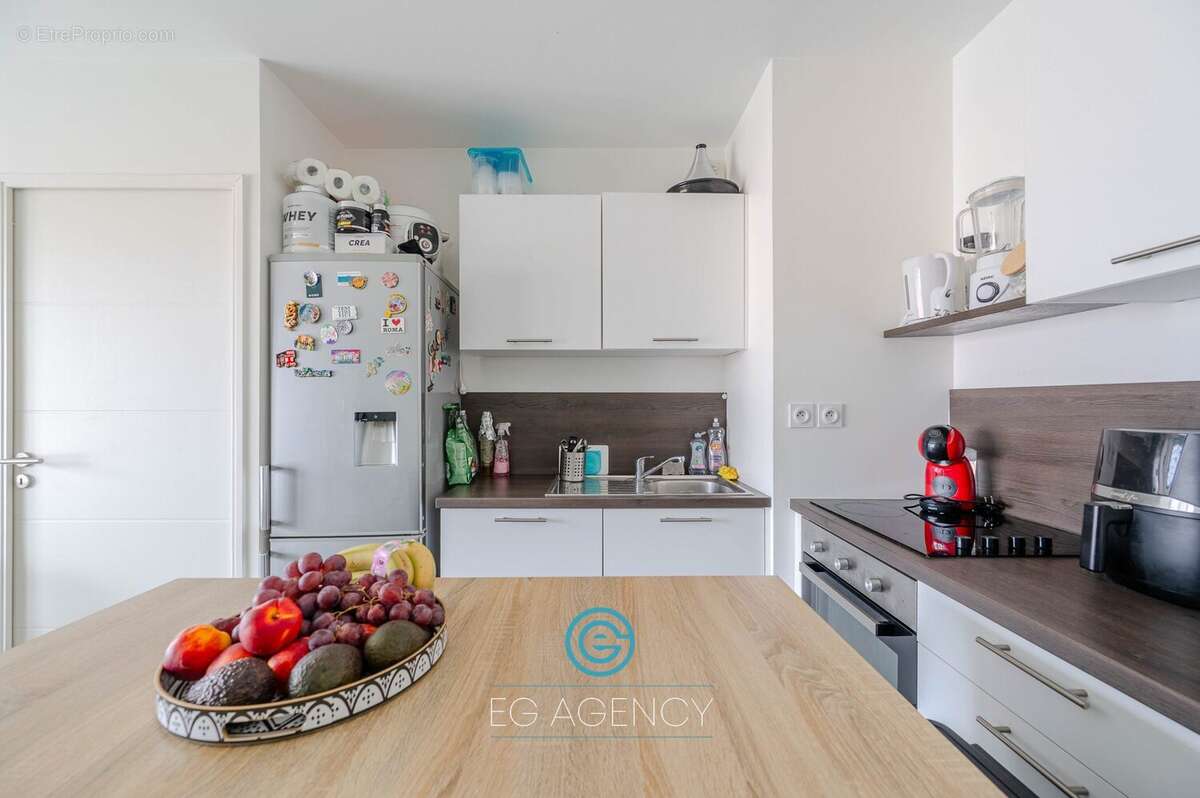 Appartement à MARSEILLE-4E