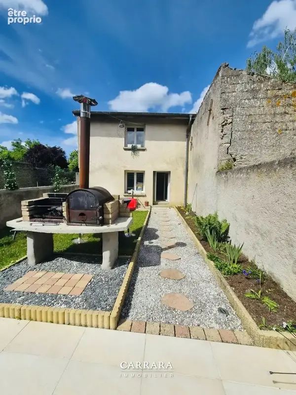 Maison de village de caractère avec dépendance et jardin - photo 8