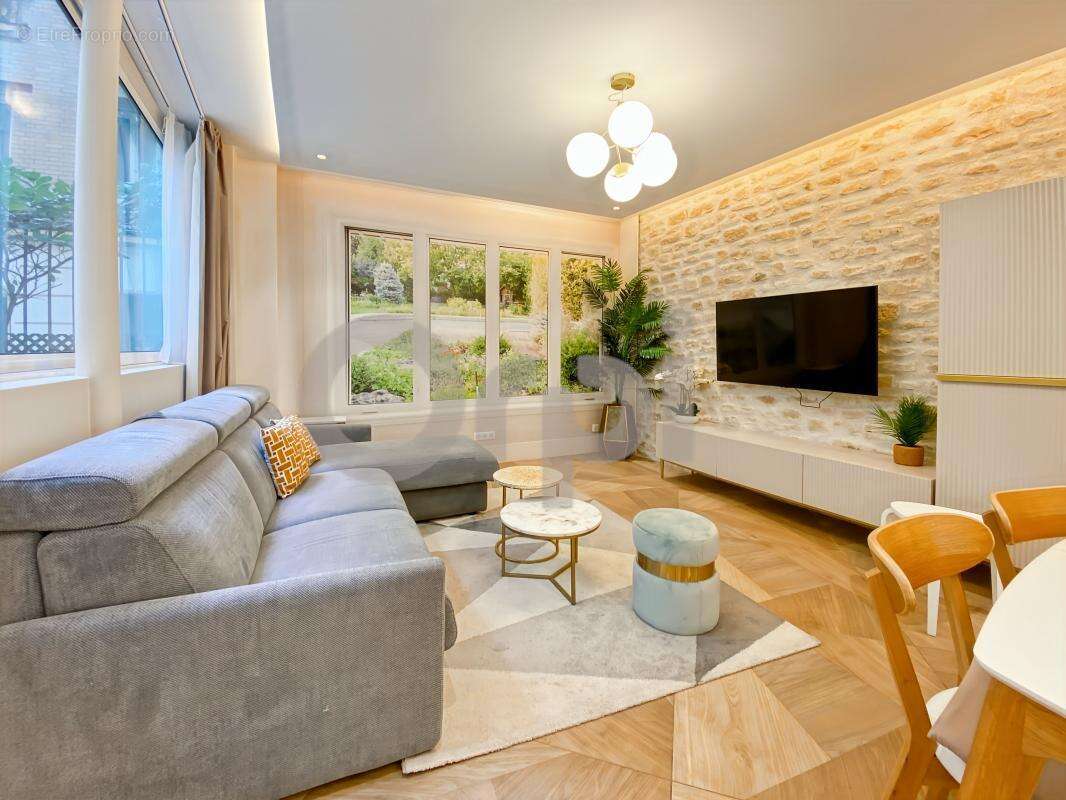 Appartement à PARIS-20E