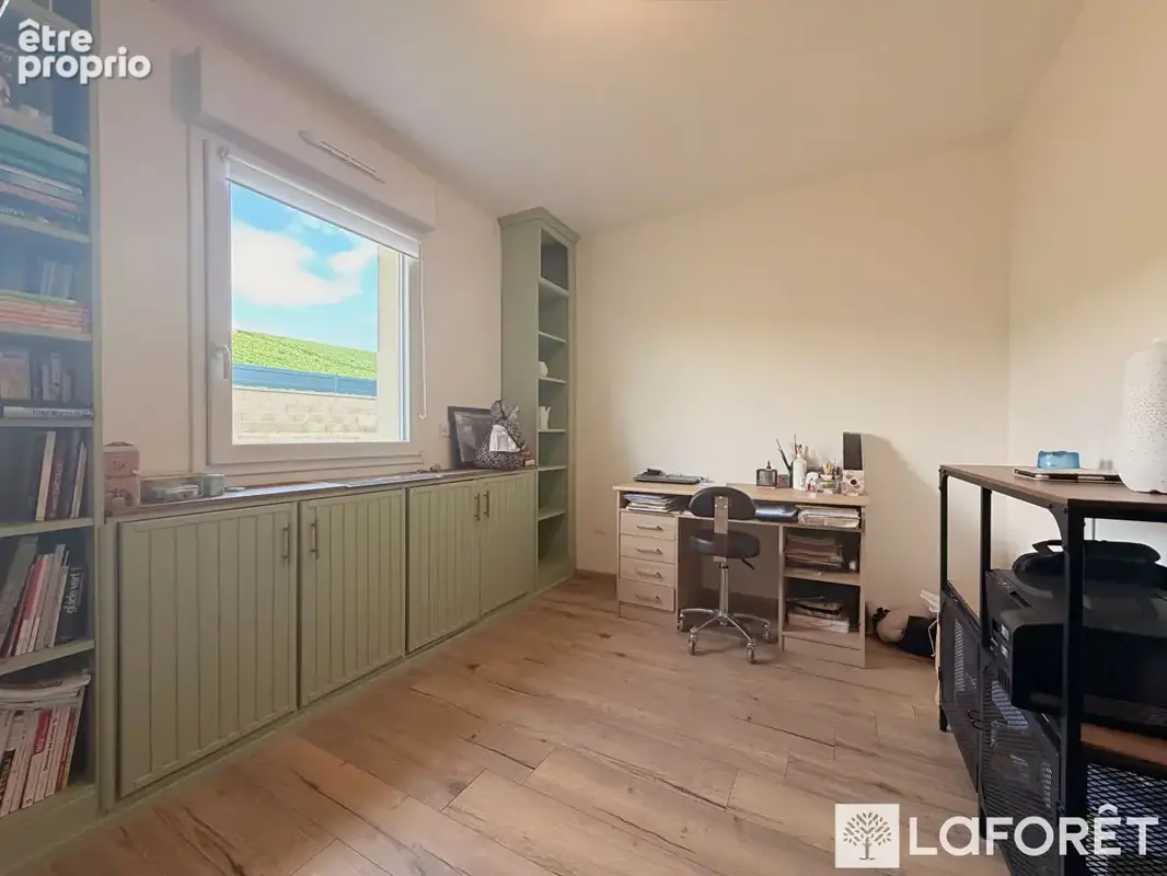 A Vendre, Maison de plain-pied, 4 chambres, garage, jardin, Cuchery - photo 4