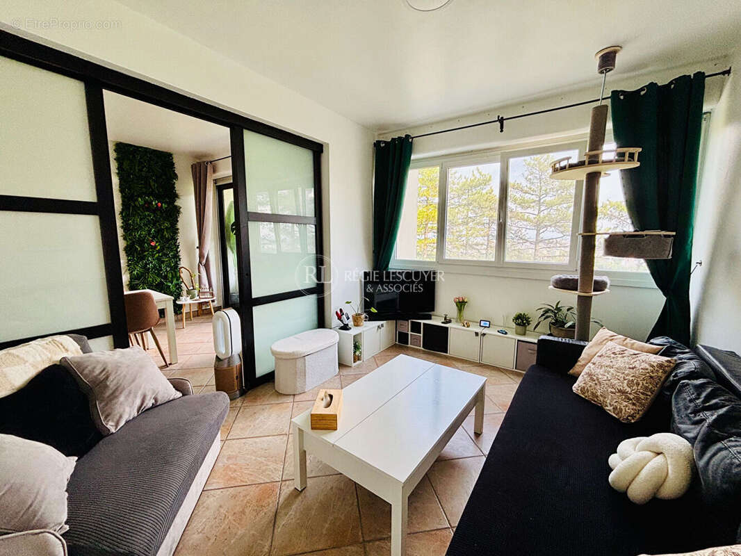 Appartement à SAINTE-FOY-LES-LYON