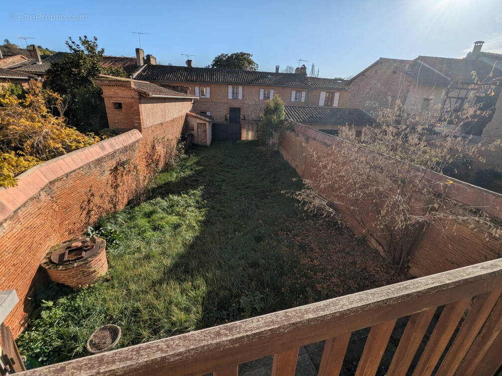 Maison à MONTESQUIEU-VOLVESTRE