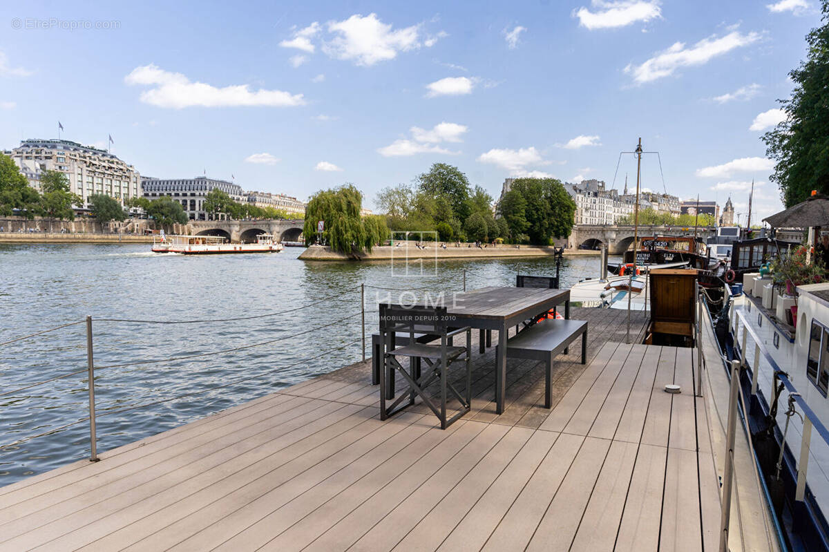 Appartement à PARIS-6E