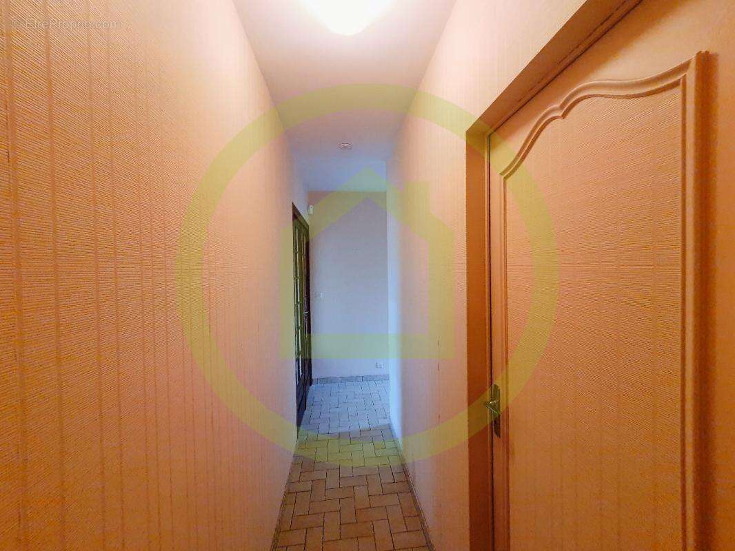 Maison à SAINT-SULPICE-ET-CAMEYRAC