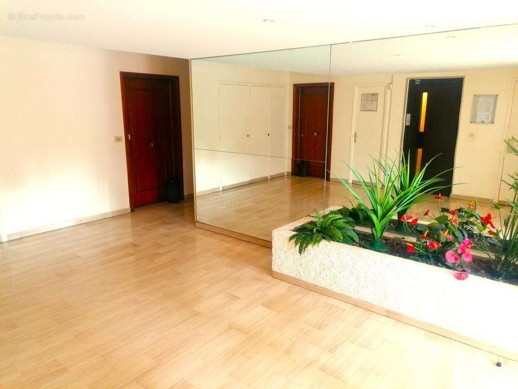 Appartement à LE CANNET