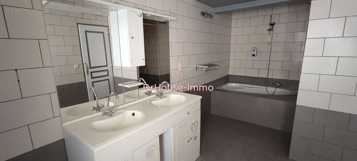 Maison 140 m² à Langeac  - photo 4