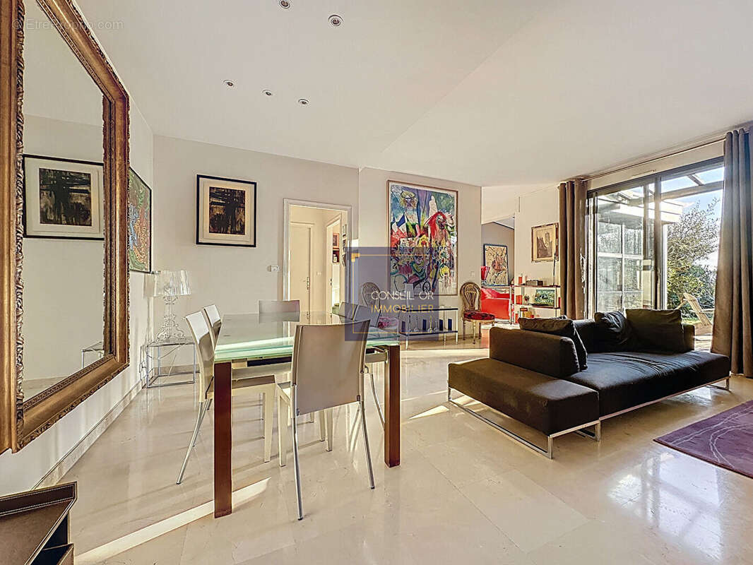 Appartement à LA MULATIERE