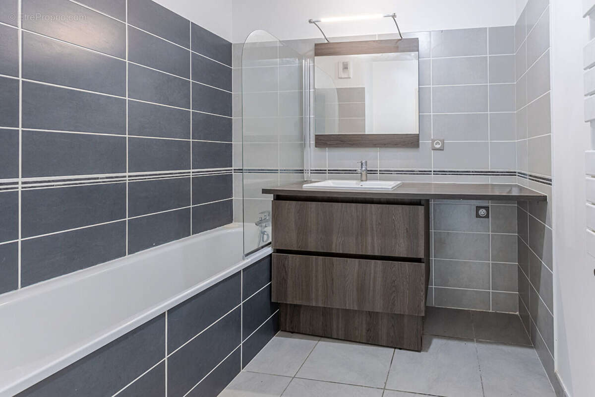 Appartement à MAUGUIO