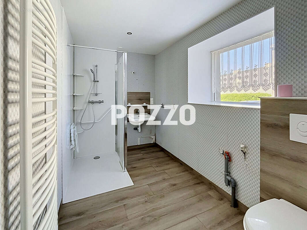 Maison à REFFUVEILLE