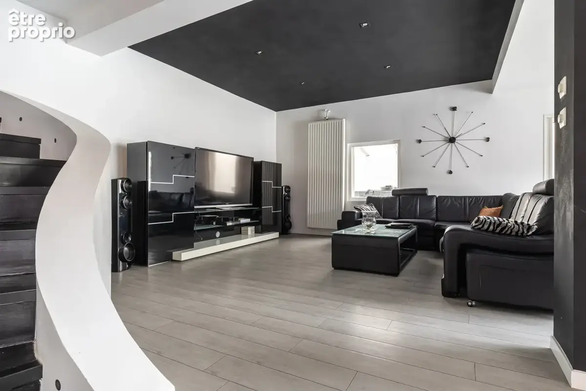 Maison de 212 m2 (intersection Rillieux/Caluire/Sathonay) avec Piscine - photo 8