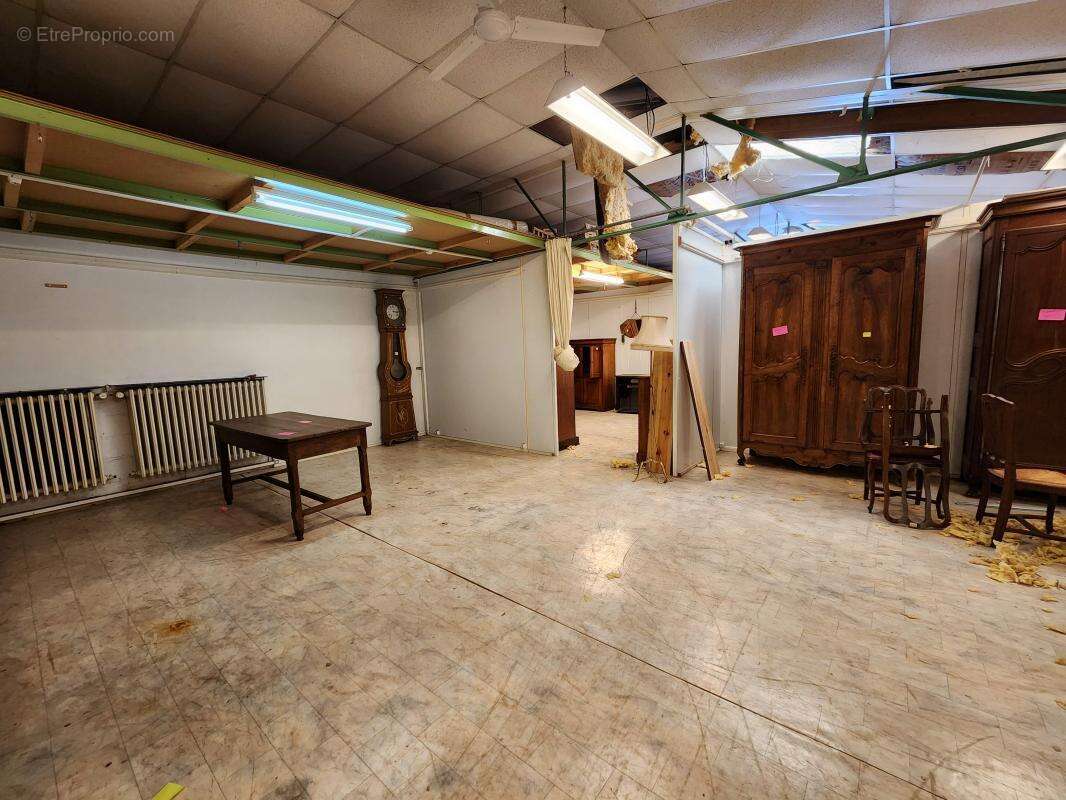 Commerce à SAVIGNY-SUR-BRAYE