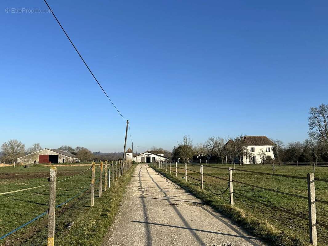 Maison à MONTPON-MENESTEROL