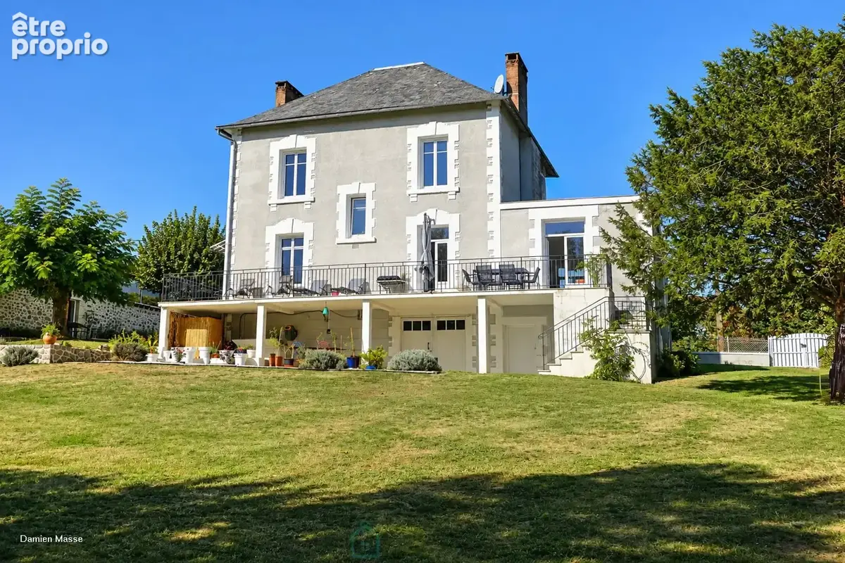 Maison de maître des années 30 - Elégance, nature et vie de village au coeur du Périgord vert. - photo 25